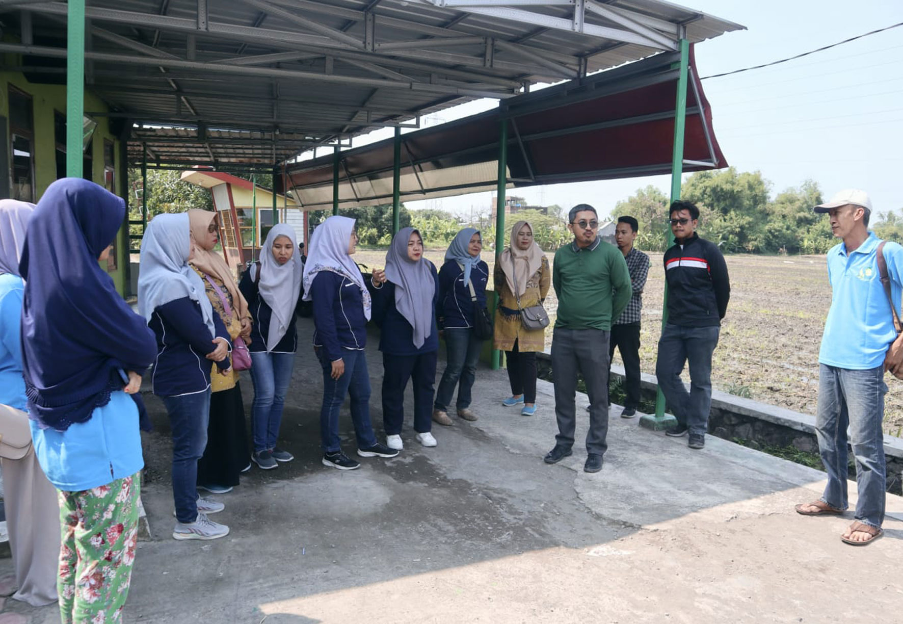 Kunjungan ke Bank Sampah Binaan MPM Honda Jatim, 15 Pengurus Bank Sampah Belajar Pengolahan Sampah.  ​