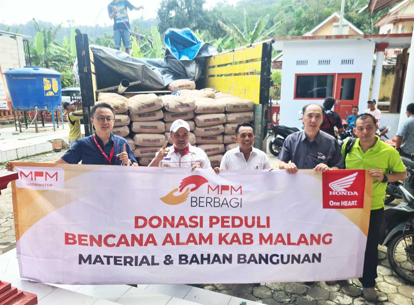 Peduli Korban Banjir: MPM Honda Jatim Salurkan Bantuan Melalui Program MPM Berbagi