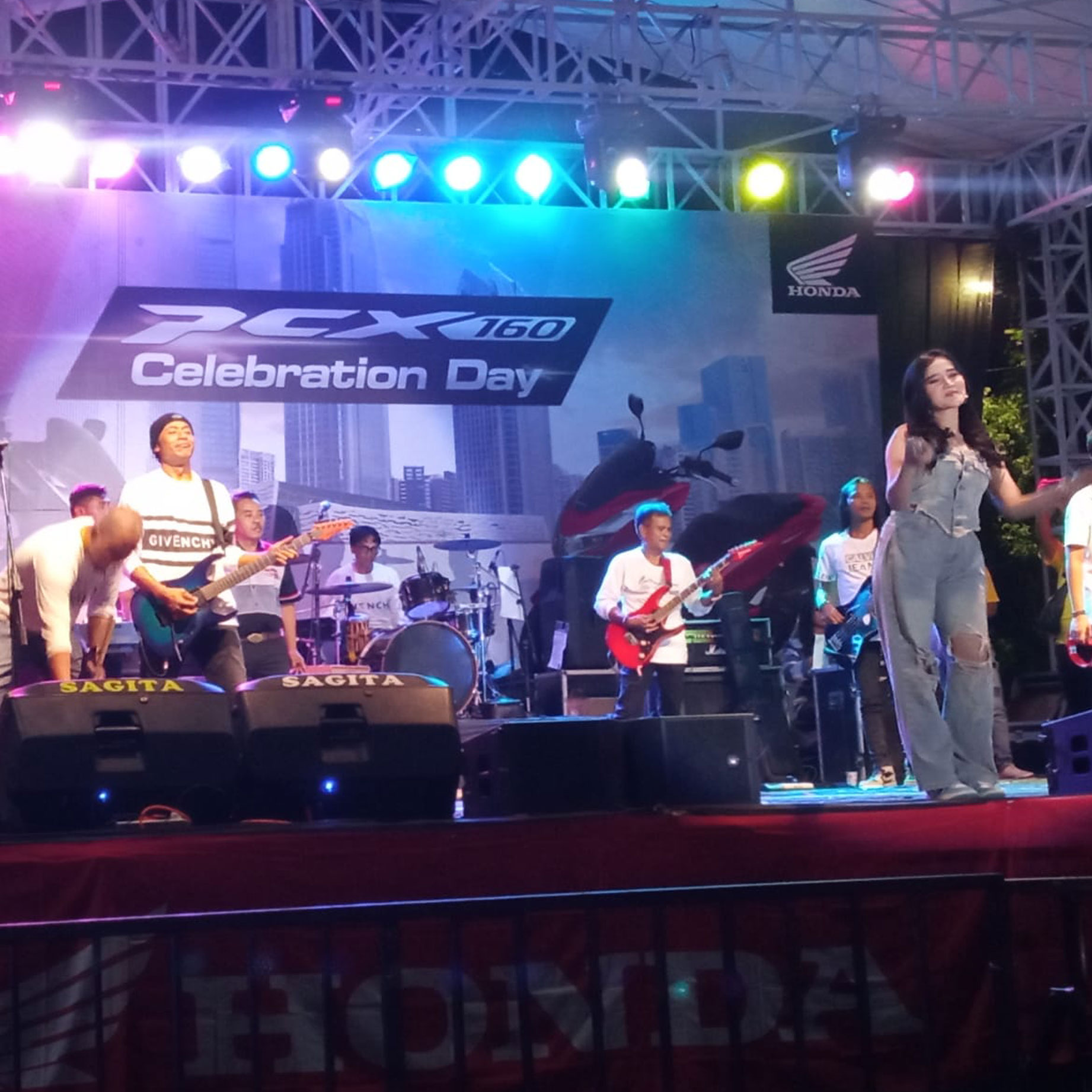 Honda PCX 160 Tampil Mewah di Pegelaran PCX Celebration Day