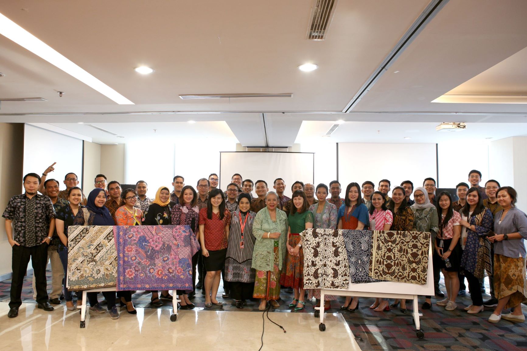 BELAJAR MENGENALI BATIK DI HARI BATIK NASIONAL